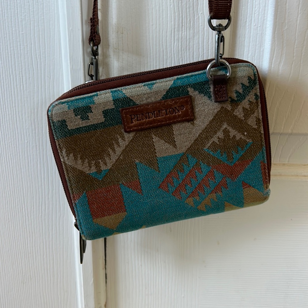 Pendleton Diamond Desert Crossbody Organizer - image 1